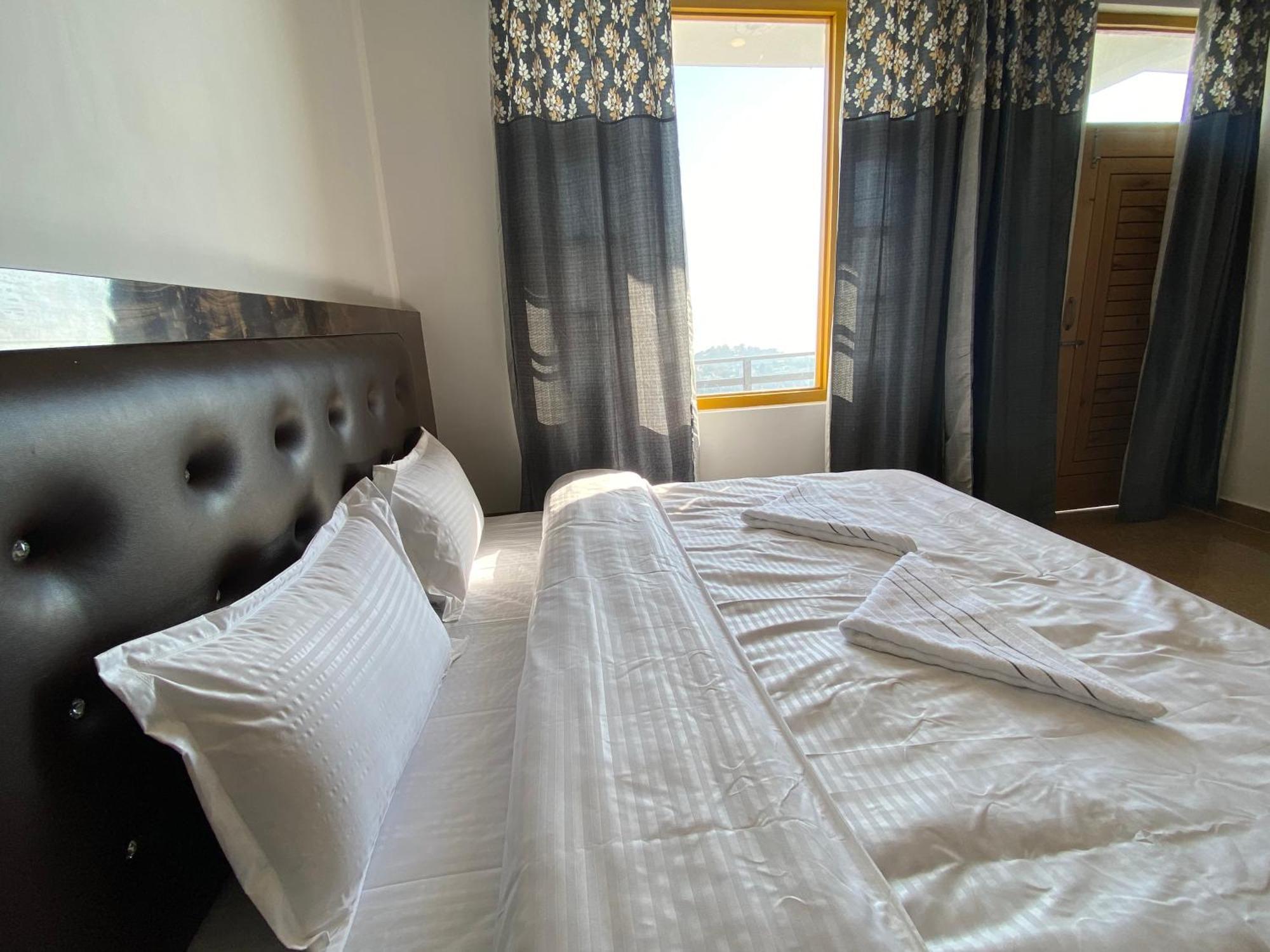 Redeem Cafe & Homestay McLeod Ganj Exteriér fotografie